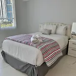 Modern One Bedroom Apartment